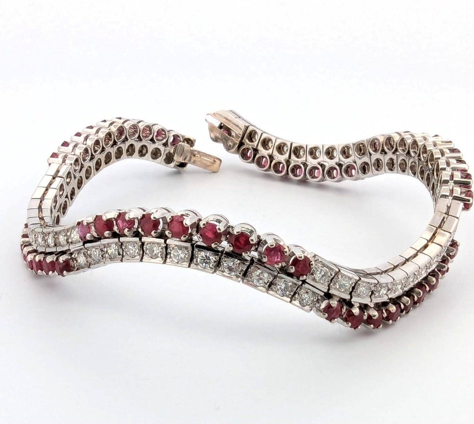 Bracciale tennis in oro bianco e rubino naturali e diamanti naturali 9.00ct