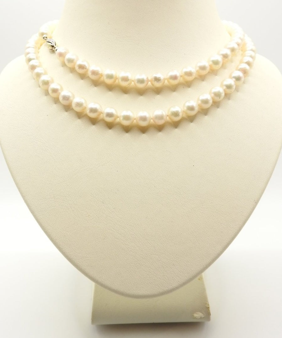 Collana in oro bianco 18k e perle naturale akoya e diamanti naturali