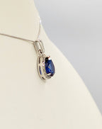 Collana in oro bianco 18k e diamanti naturali e zaffiro naturale 1.98 ct