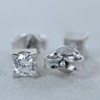 orecchini punto luce quadrato in oro bianco 18k e 2 diamanti naturali 0,90 ct