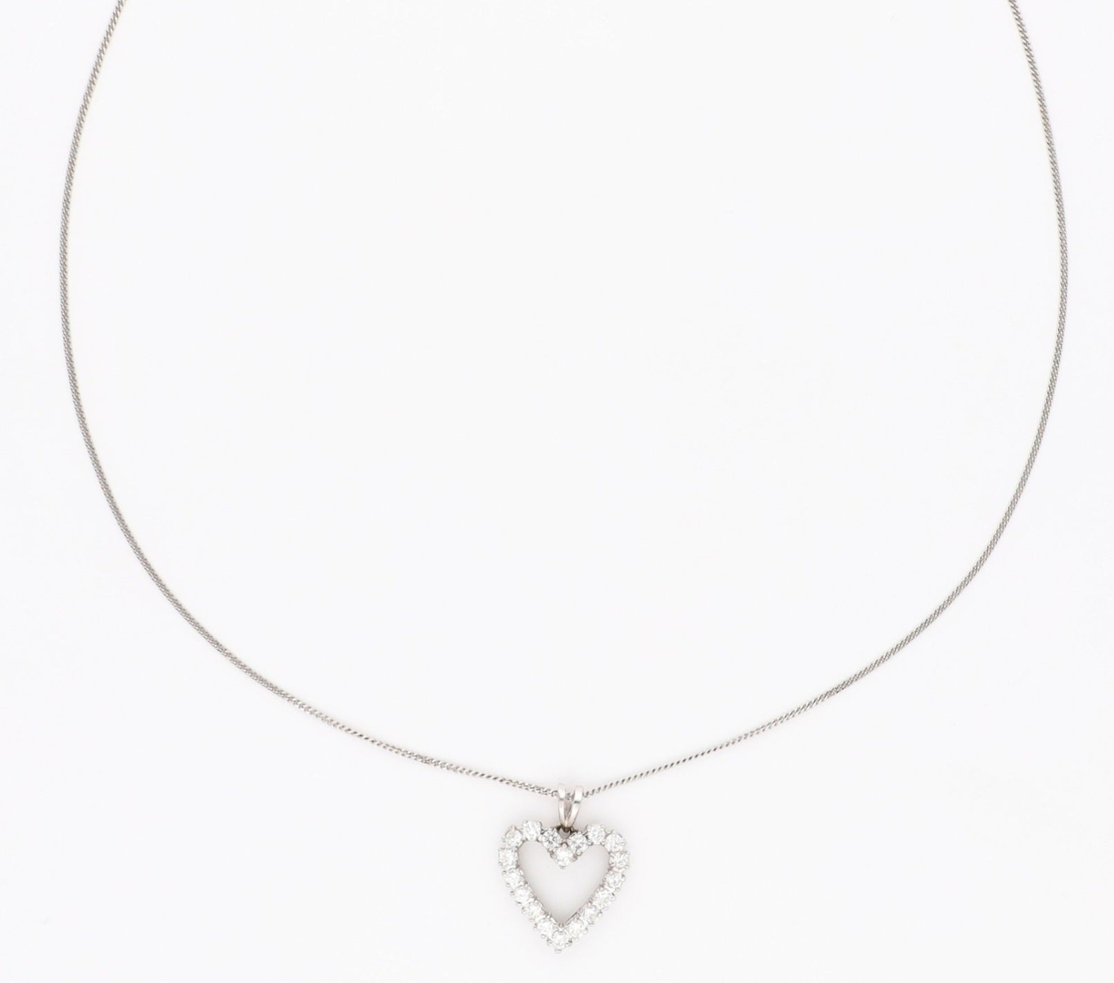 Collana cuore in oro e diamanti naturali 0.54ct