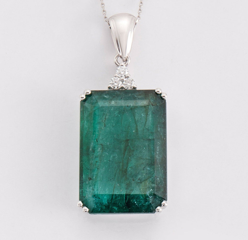 Collana in oro bianco 18k con smeraldo naturale colombiano 5.20ct