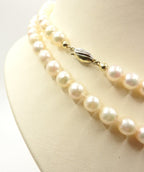 Collana in oro bianco 18k e perle naturale akoya e diamanti naturali