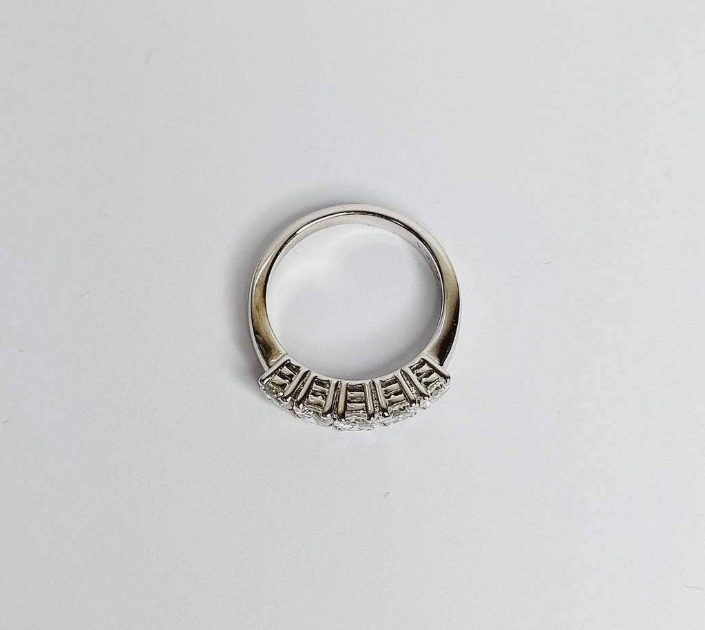 Anello veretta a 5 diamanti naturali 0.50ct certificato IGI D VVS1