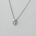 ciondolo punto luce  a cipollina in oro bianco 18k e diamante naturale  0,30 ct