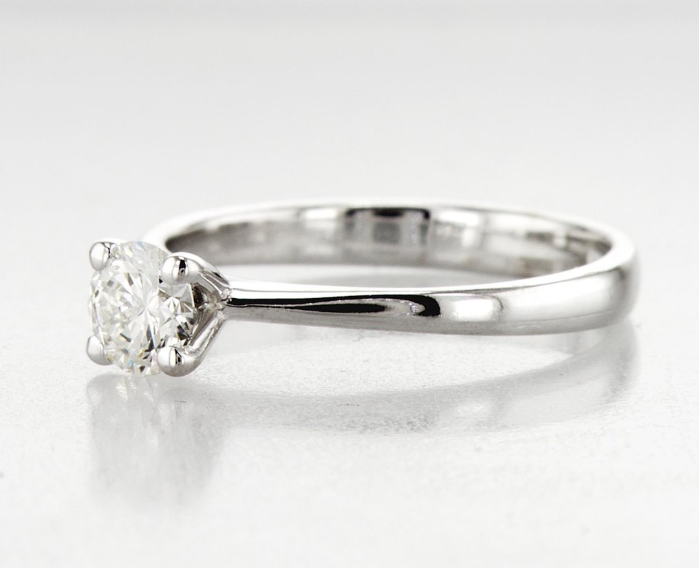 Anello Solitario - 18carati Oro bianco - 0.60ct. tw. Diamante (Naturale)