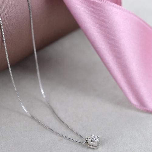 ciondolo punto luce quadrato  in oro bianco e diamanti naturale  0,25 ct