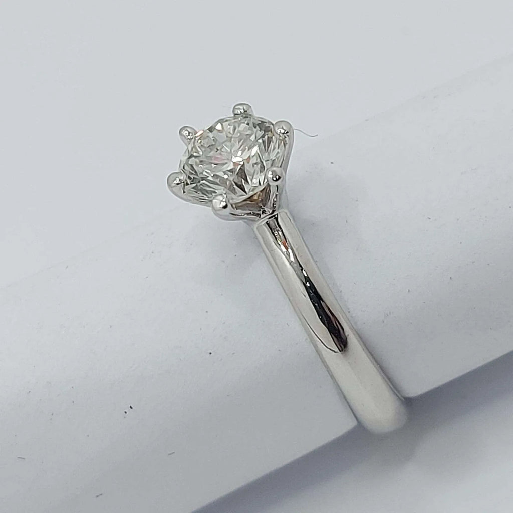 Anello solitario diamante naturale  1.50 ct certificato IGI D VVS1