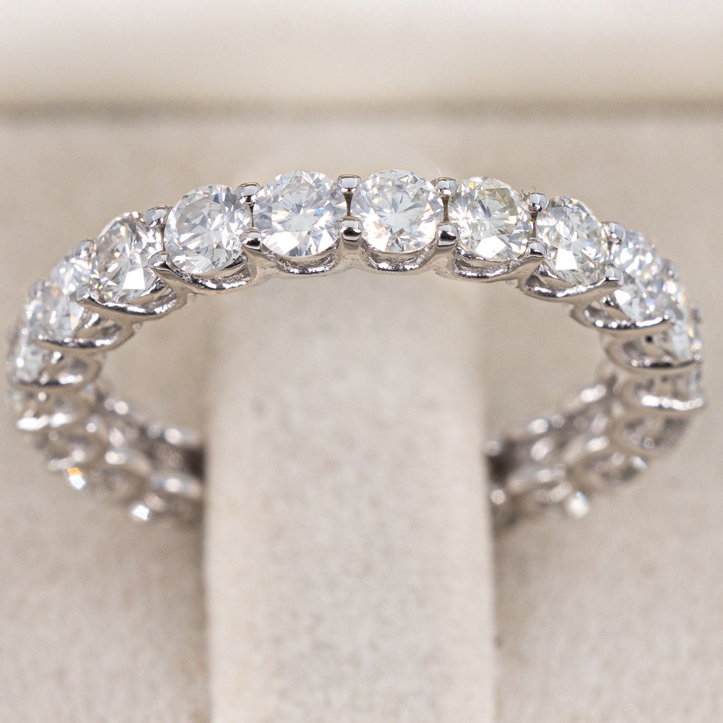 Anello - 18 carati Oro bianco - 2.22ct. tw. Diamante (Naturale) -