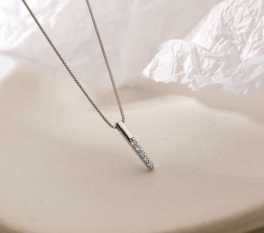 Ciondolo con catenina e 5 diamanti naturali 0,50ct