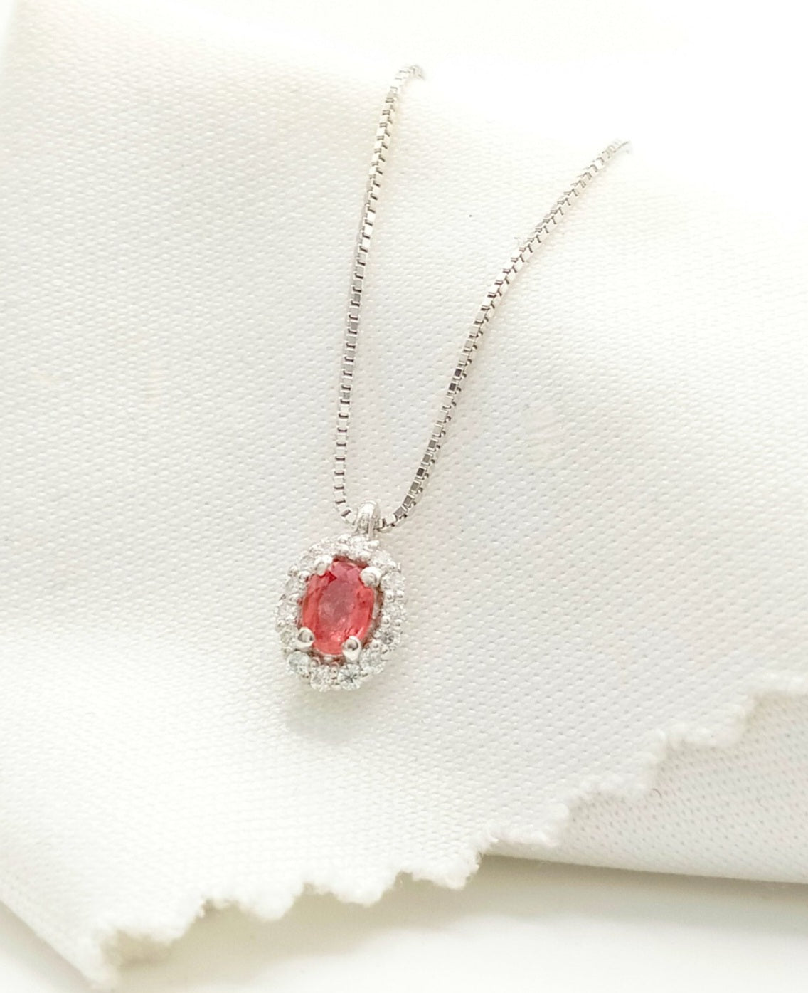 Collana in oro bianco 18k e diamanti naturali e zaffiro naturale 1.20ct