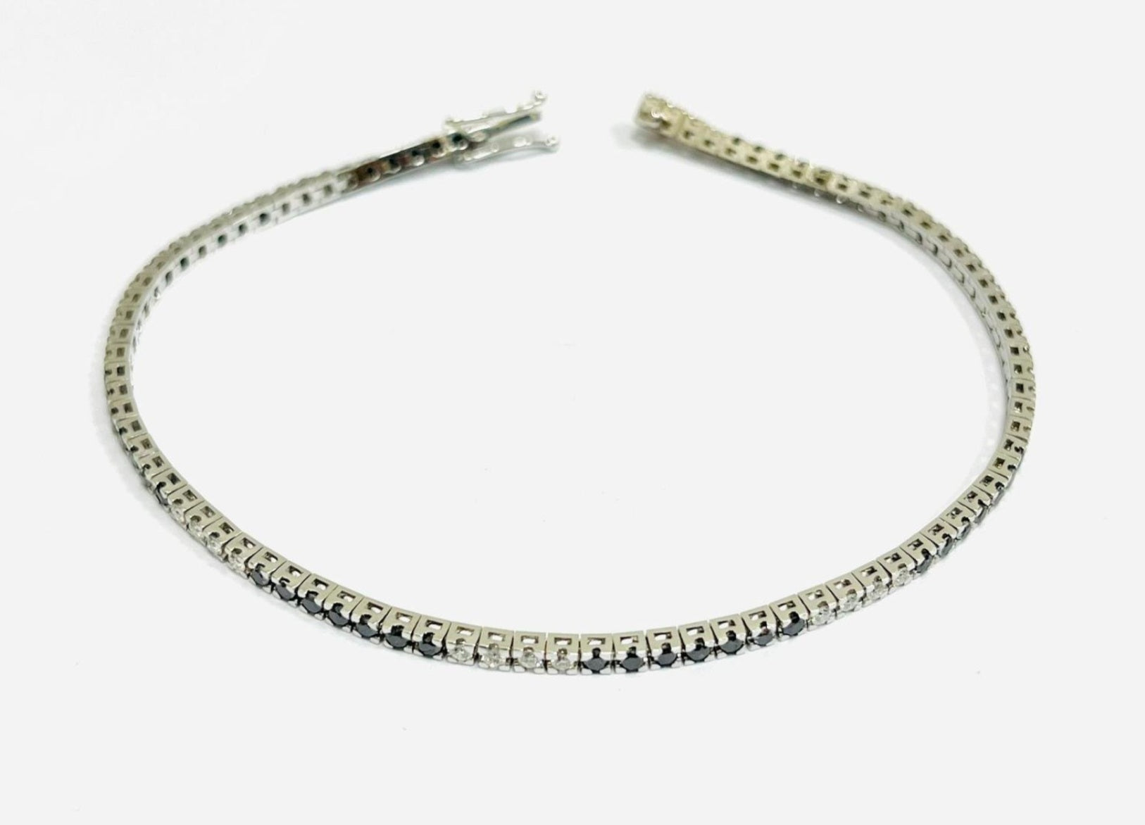Bracciale tennis in oro bianco e diamanti naturali 5.00ct