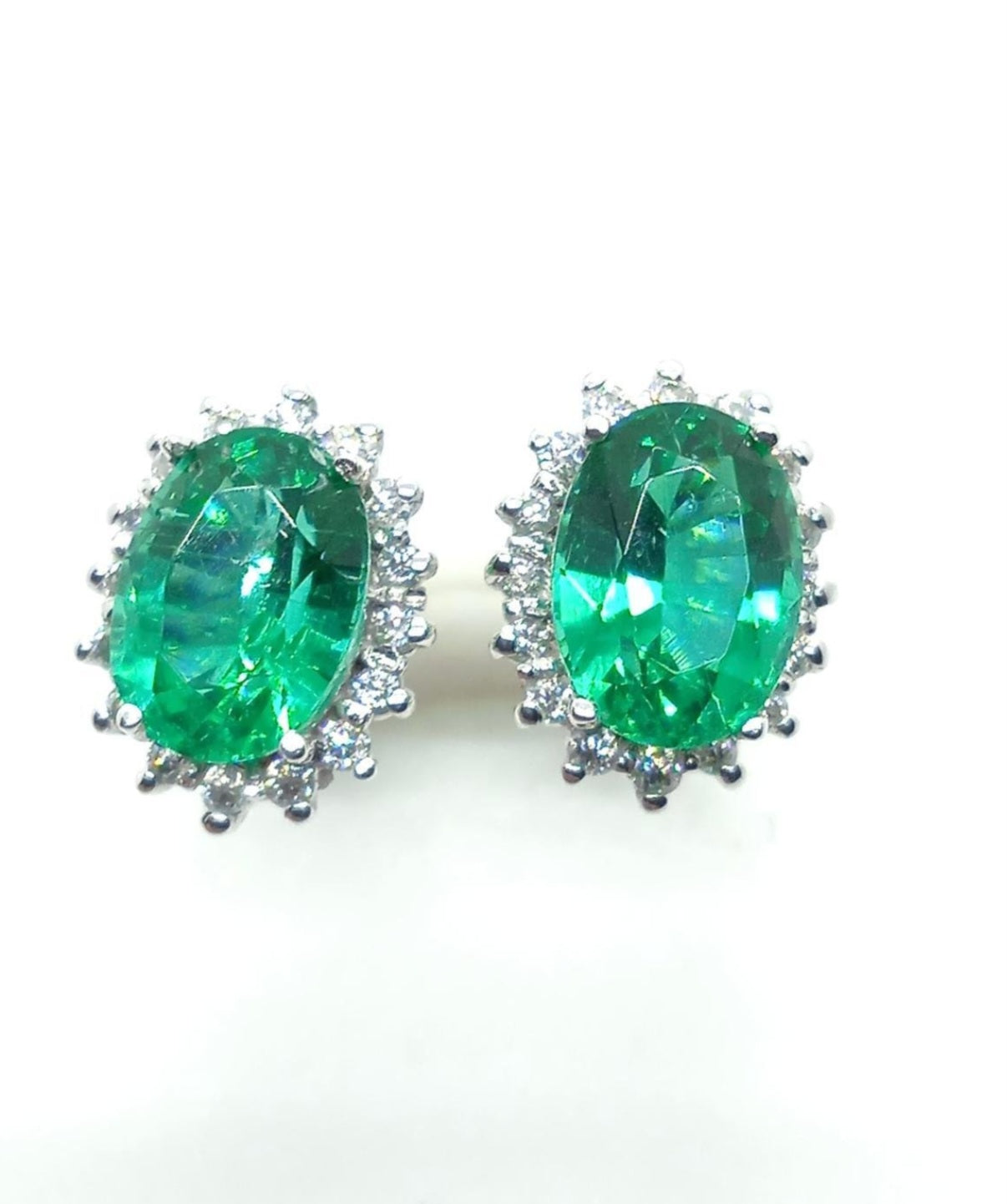 Orecchini - 18 carati Oro bianco Smeraldo - Diamante