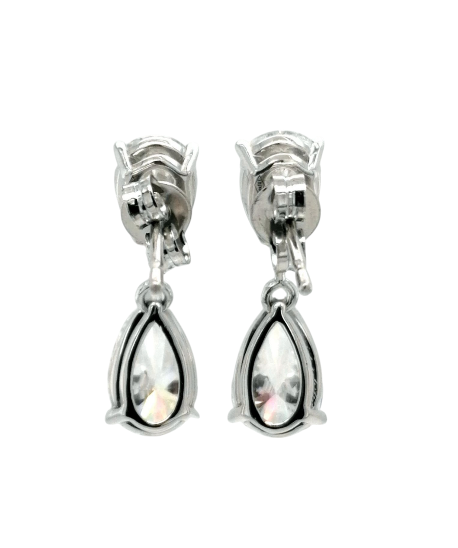 Orecchino in oro 18k con diamanti naturali taglio pera 2.02ct