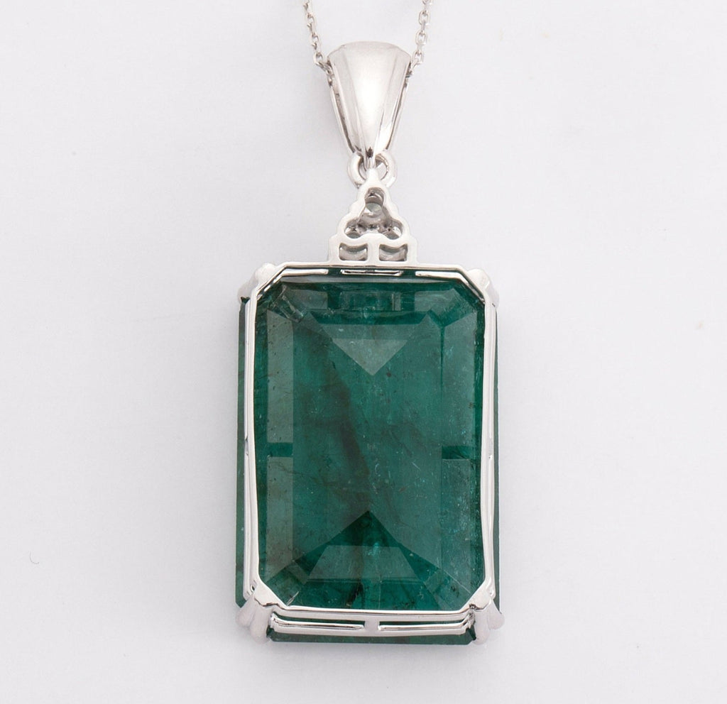 Collana in oro bianco 18k con smeraldo naturale colombiano 5.20ct
