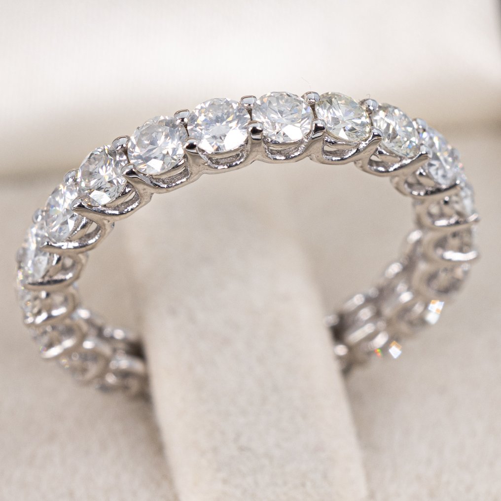 Anello - 18 carati Oro bianco - 2.22ct. tw. Diamante (Naturale) -