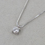 ciondolo punto luce con diamante naturale 0,50 ct