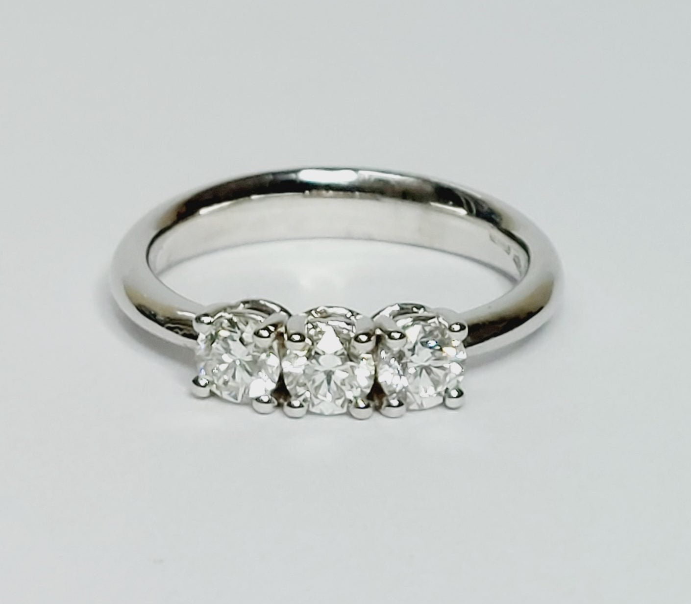 Anello trilogy , diamanti naturali 1.20 ct certificato IGI D IF