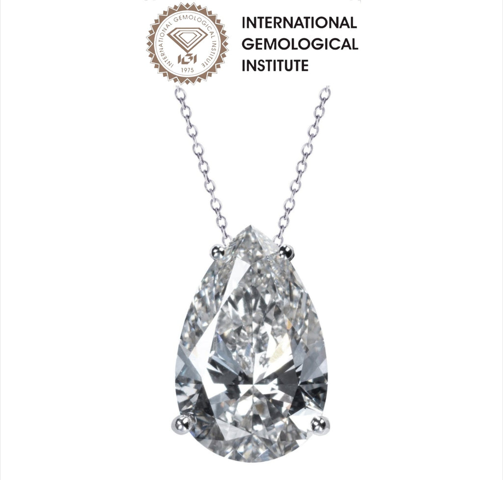 Collana  in oro 18k e diamante naturale pera certificato IGI 1.00ct D IF