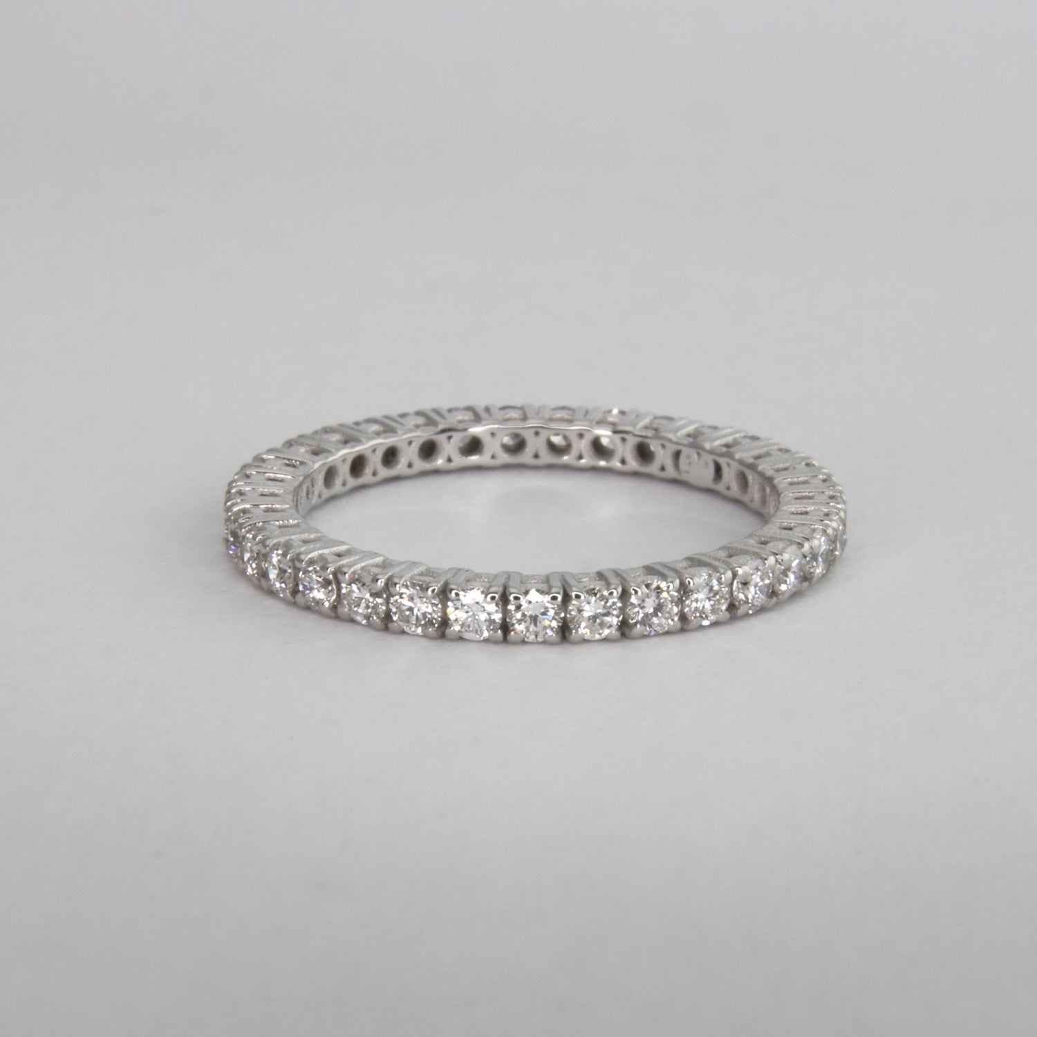 Anello Eternity con 1.20 ct  diamanti Naturali