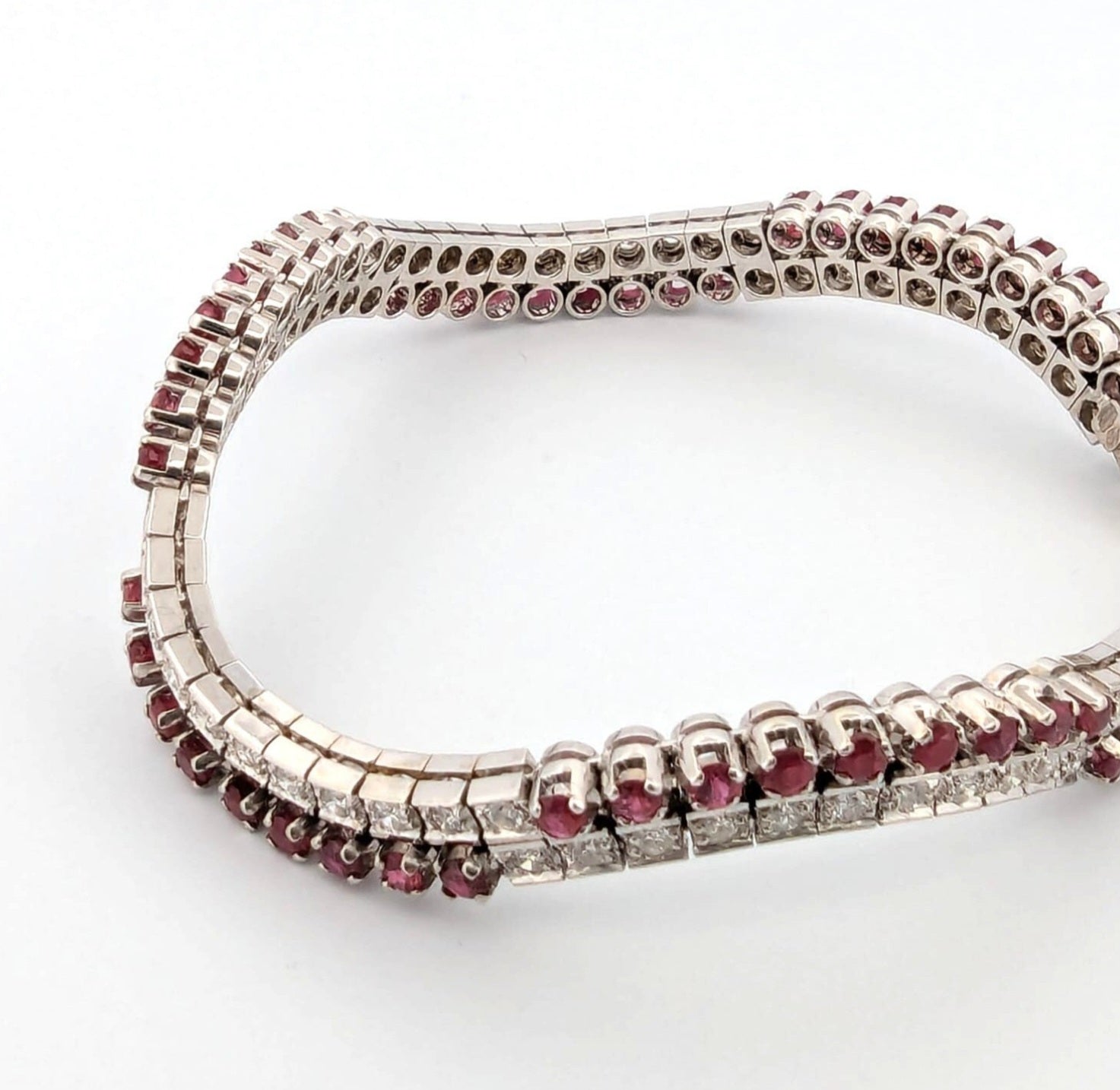 Bracciale tennis in oro bianco e rubino naturali e diamanti naturali 9.00ct