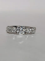 Anello fidanzamento in oro bianco 18k e diamanti naturali certificato igi 1.45ct