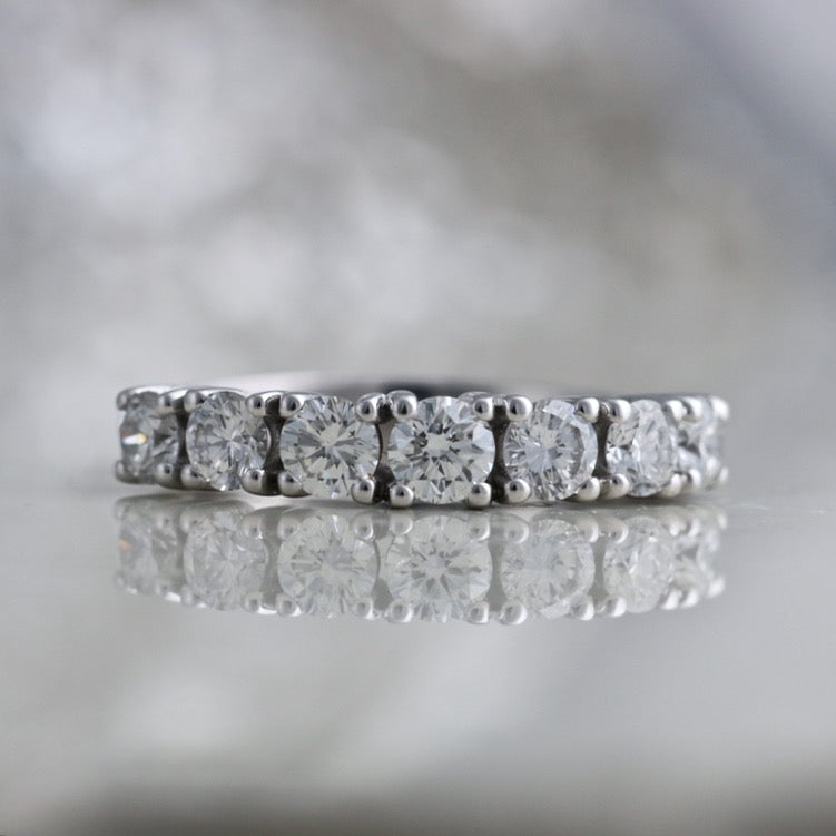 Anello Riviera -0.70 ct 7 Diamanti Naturali