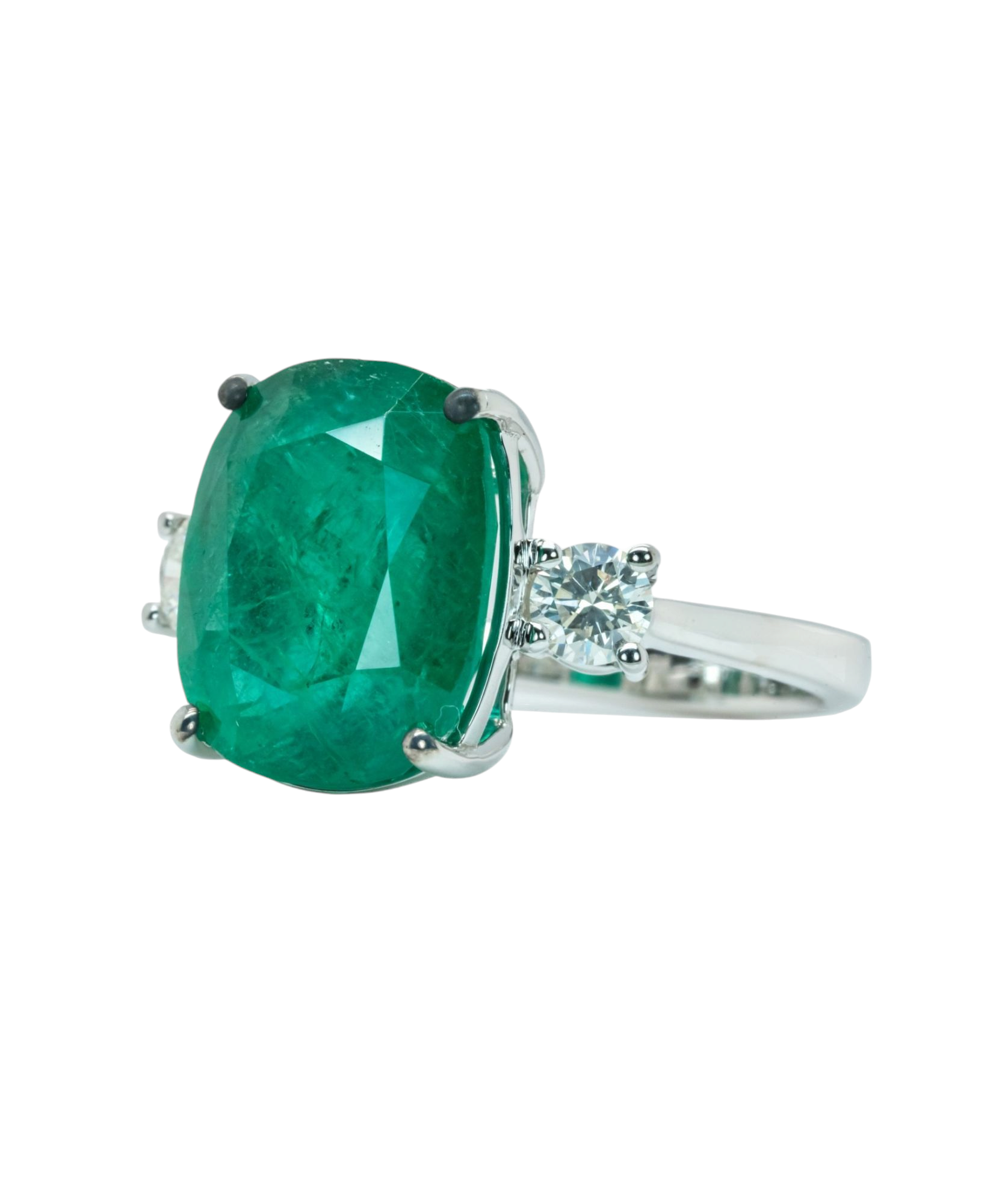 Anello trology in oro bianco e smeraldo 7.30 ct  e diamanti naturali 0.50ct