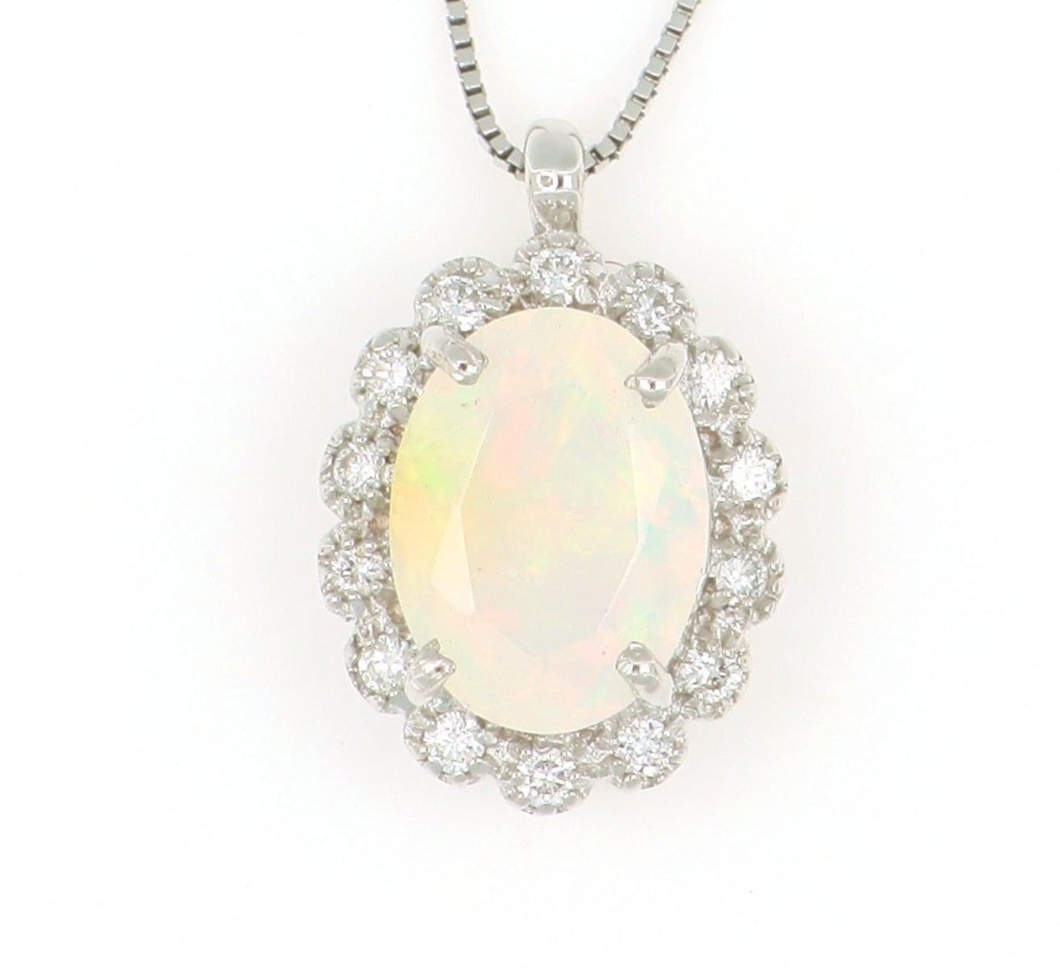 Collana in oro bianco 18k e diamante naturale e opale 1.60ct