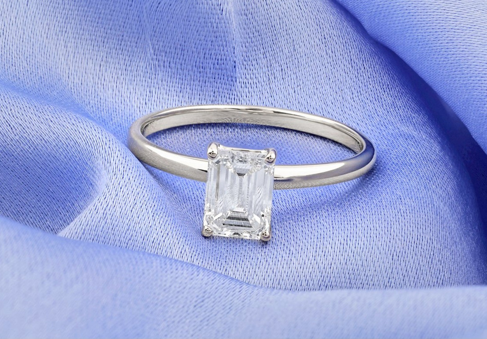 Anello solitario in oro bianco 18k e diamante naturale taglio smeraldo 1.20ct