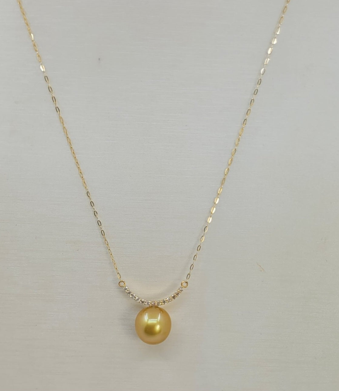 Collana in oro 18k e diamanti naturali 0.30ct  e perle australiana 10mm