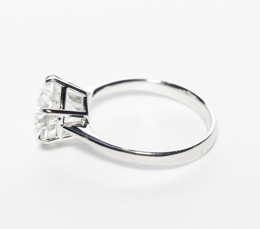 Anello solitario in oro bianco 18k e diamante naturale 1.70ct D IF