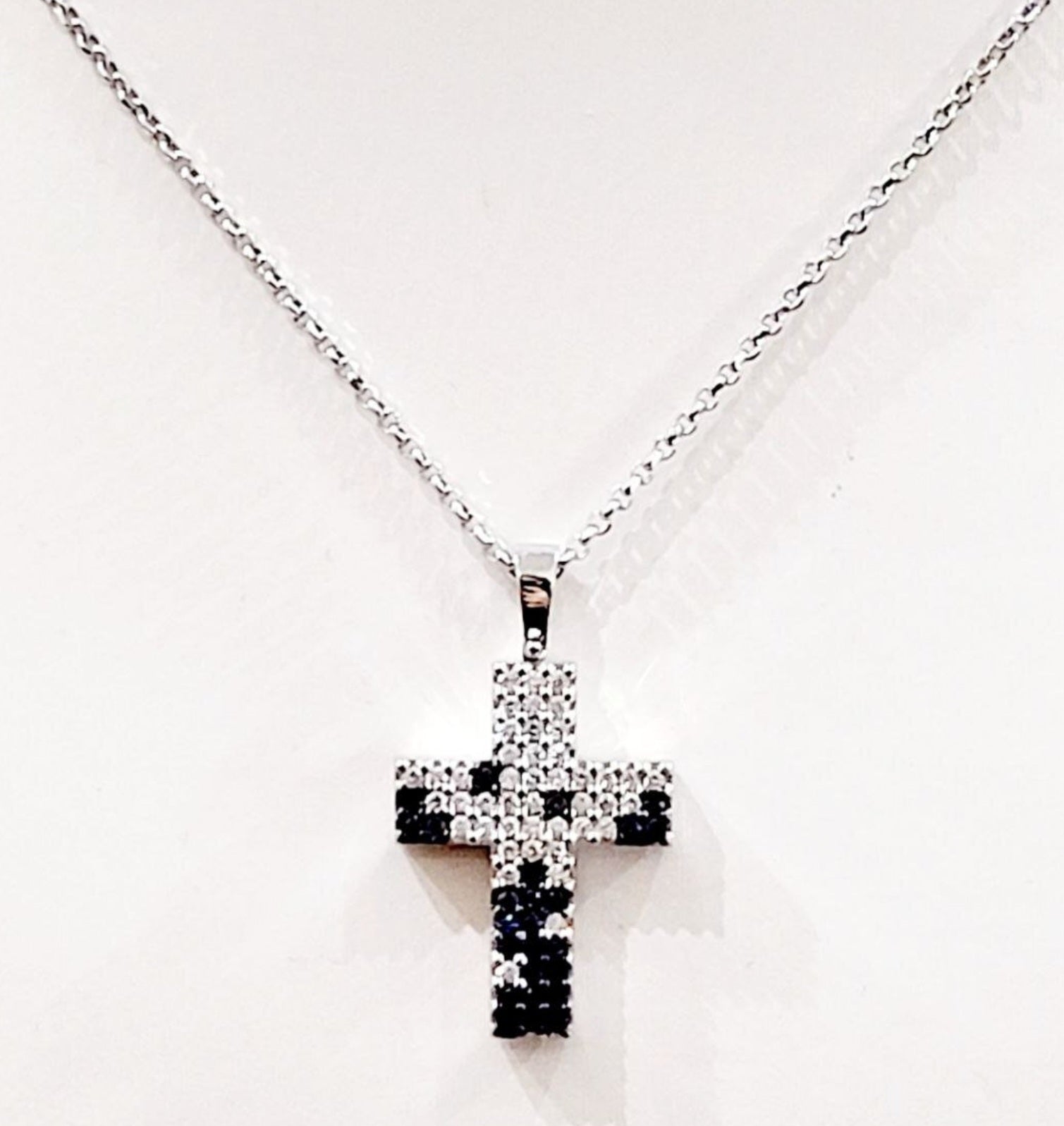 Collana con ciondolo - 18 carati Oro bianco - 2.62ct. Cw. Zaffiro - Diamante