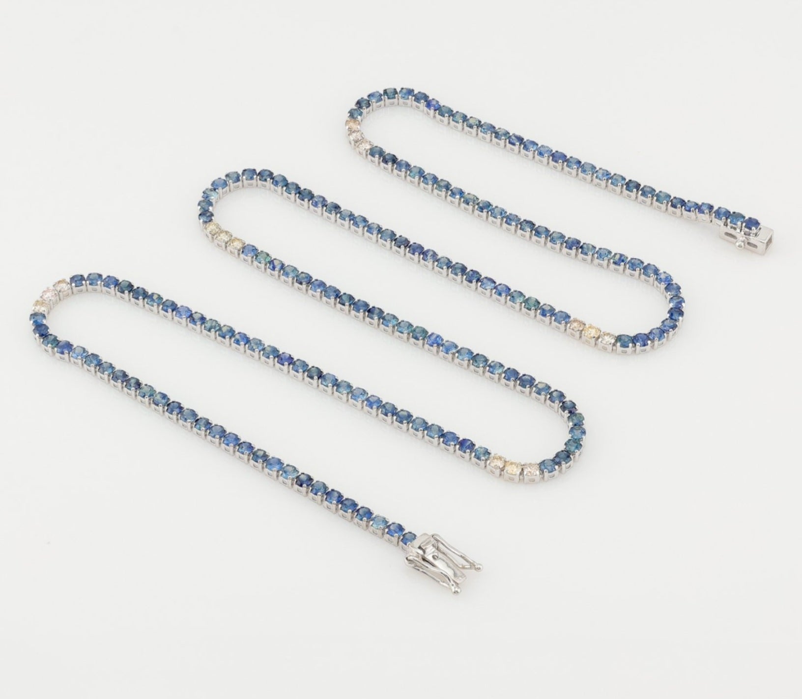 Collana - 18 carati Oro bianco - 10.16ct. tw. Zaffiro - Diamante naturale