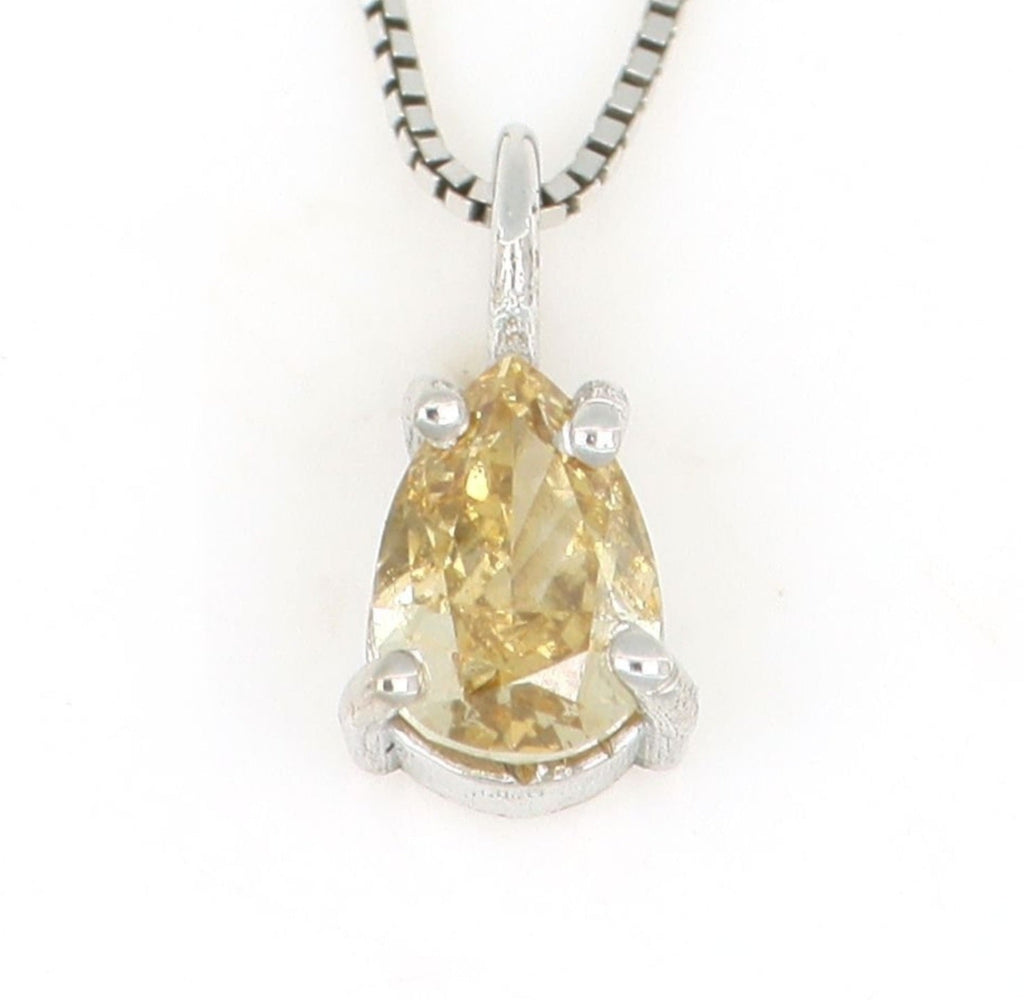 Ciondolo punto luce con diamante naturale taglio pera certificato GIA 0.67 ct