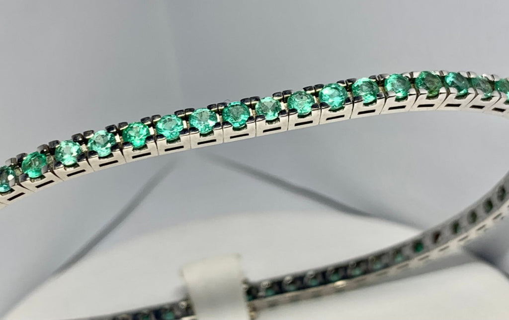 Bracciale tennis - 18 carati Oro bianco - 6.38ct. tw. Smeraldo - Diamante