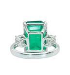 Anello trology in oro bianco e smeraldo 8.60 ct  e diamanti naturali 0.70ct