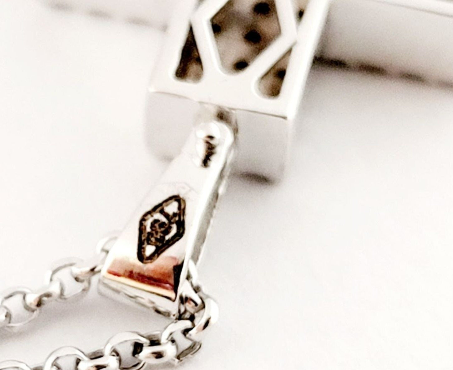 Collana con ciondolo - 18 carati Oro bianco - 2.62ct. Cw. Zaffiro - Diamante