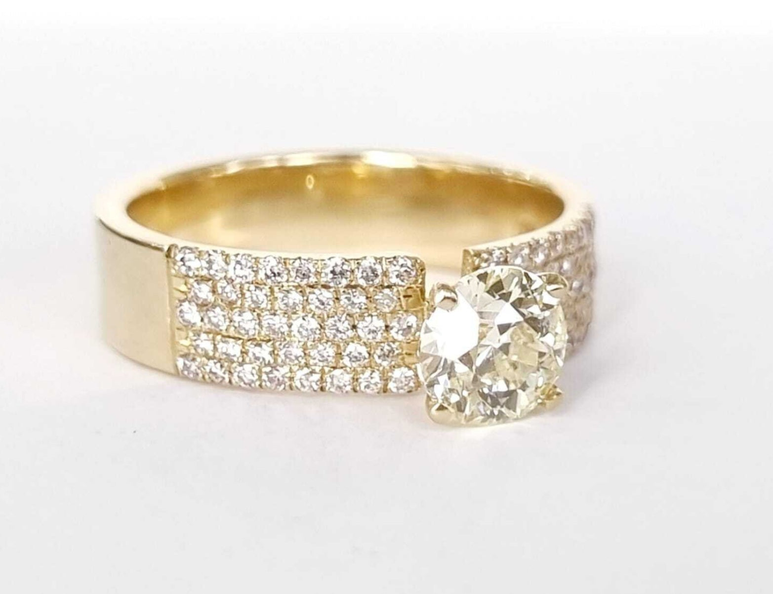 Anello solitario in oro giallo 18k e diamanti naturali 1.15ct