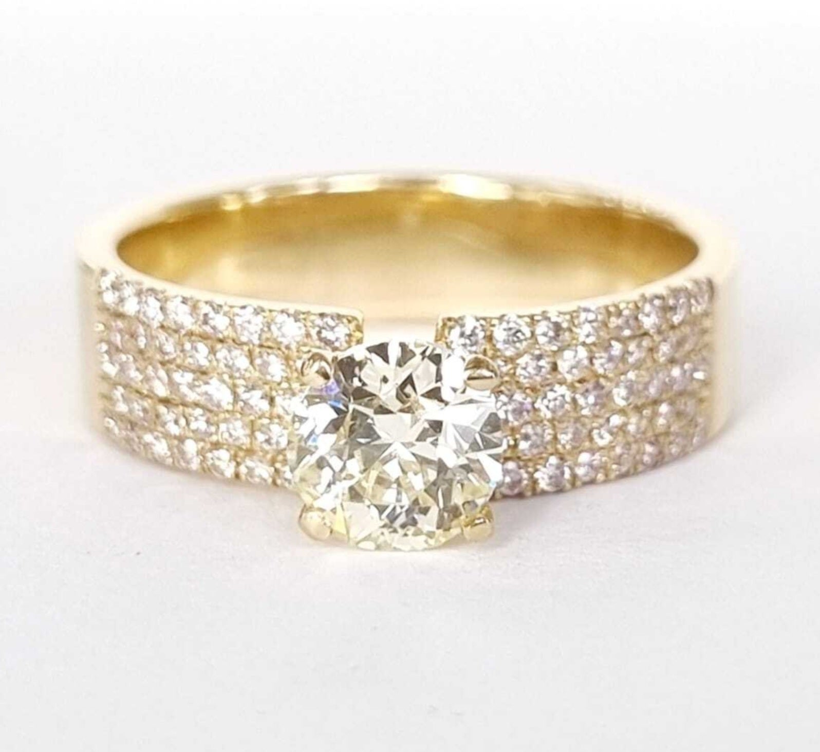 Anello solitario in oro giallo 18k e diamanti naturali 1.15ct