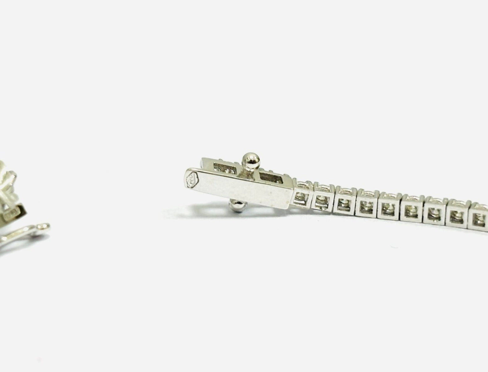 Bracciale tennis in oro bianco e diamanti naturali 5.00ct