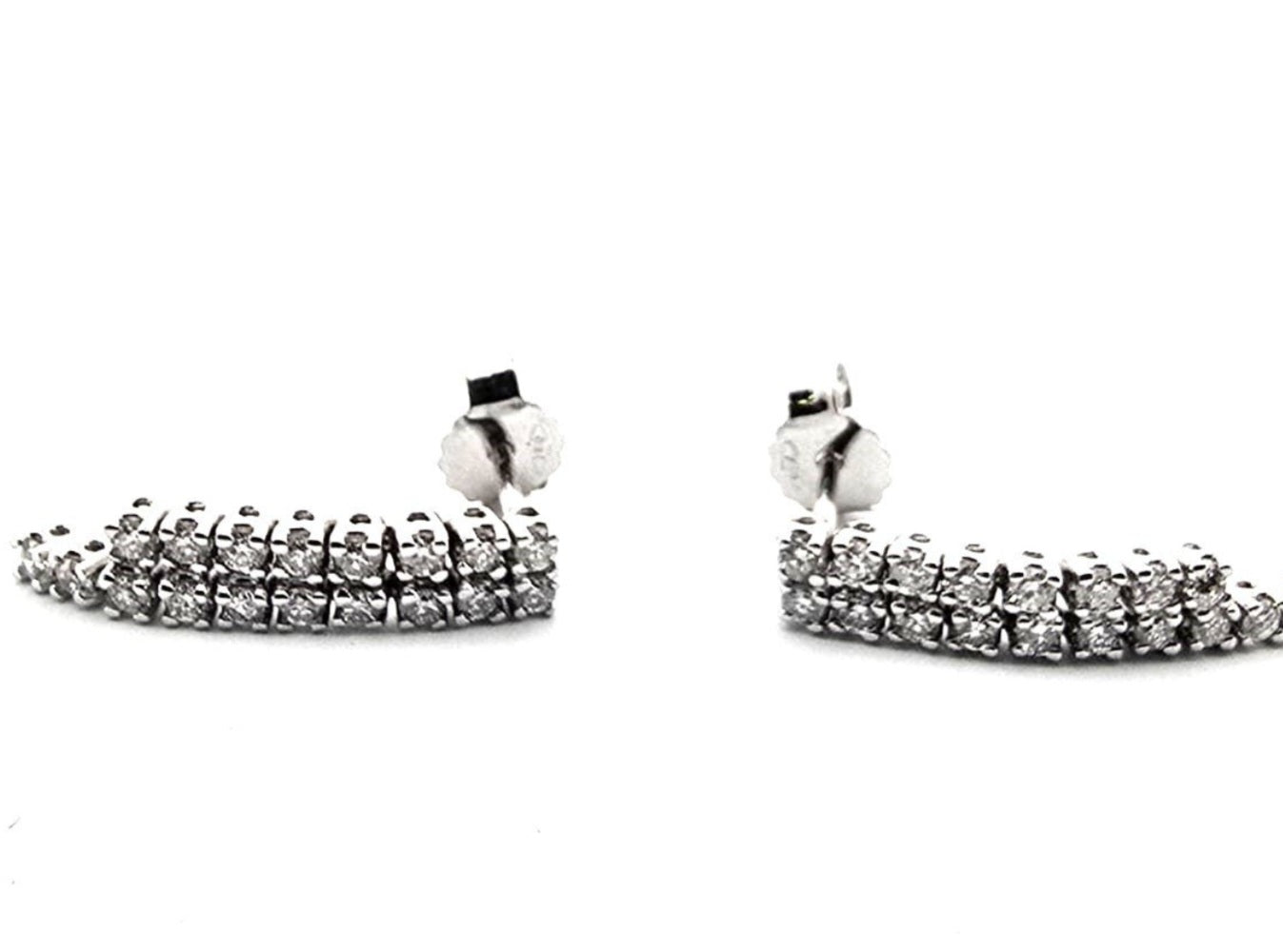 Orecchini tennis in oro bianco e diamanti naturali