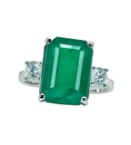 Anello trology in oro bianco e smeraldo 8.60 ct  e diamanti naturali 0.70ct