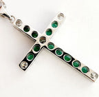Ciondolo croce in oro bianco e smeraldo e diamanti naturali 2.96ct