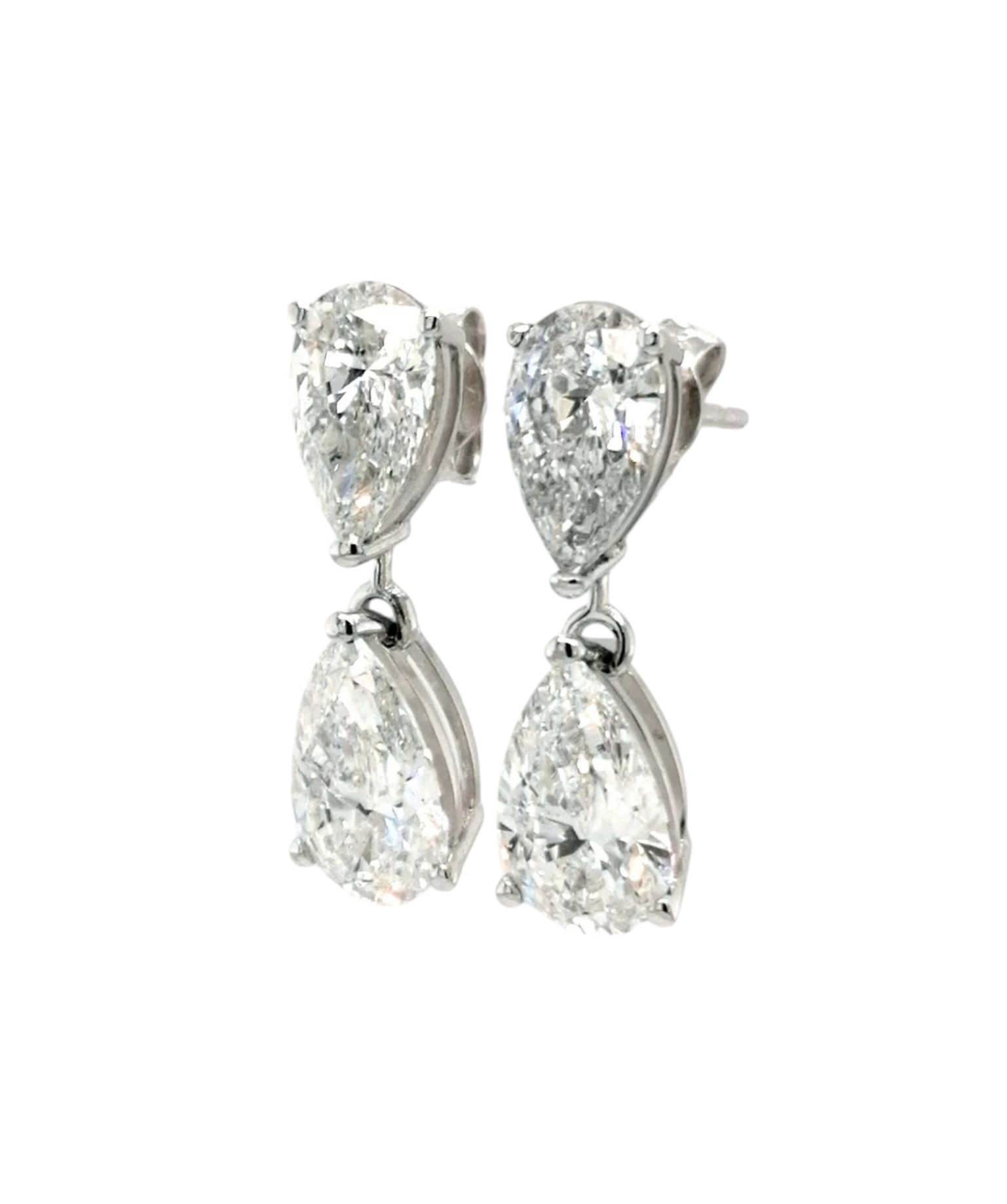 Orecchino in oro 18k con diamanti naturali taglio pera 1.00ct