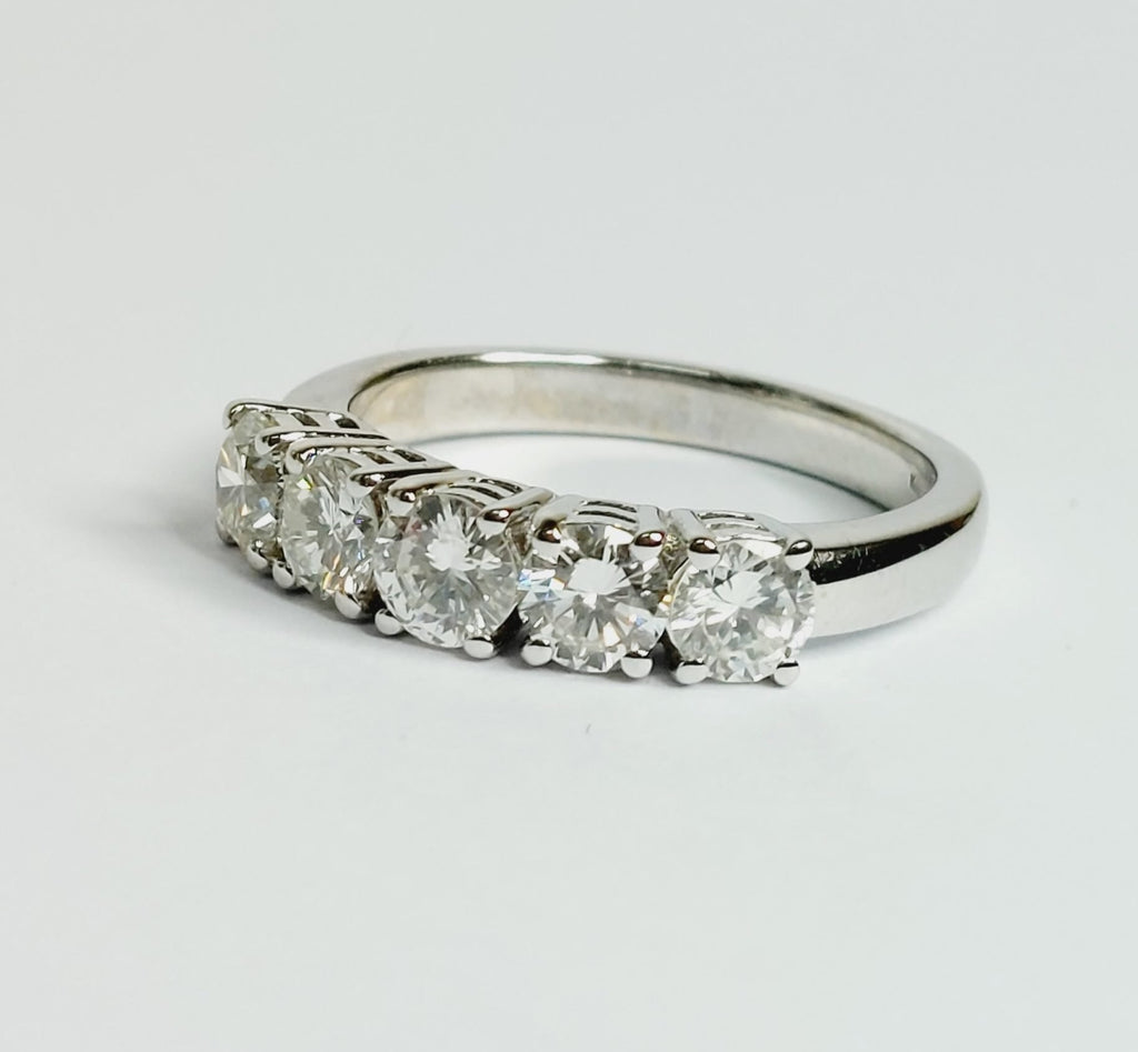 Anello veretta a 5 diamanti naturali 0.50ct certificato IGI D VVS1