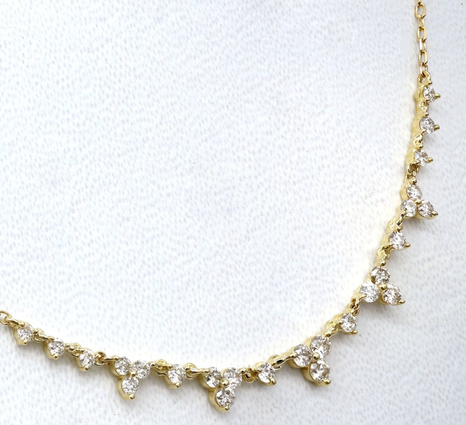 Collana con ciondolo in oro giallo18k e diamanti naturali 2.50ct