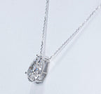 Collana  in oro 18k e diamante naturale pera certificato IGI 0.50ct D IF