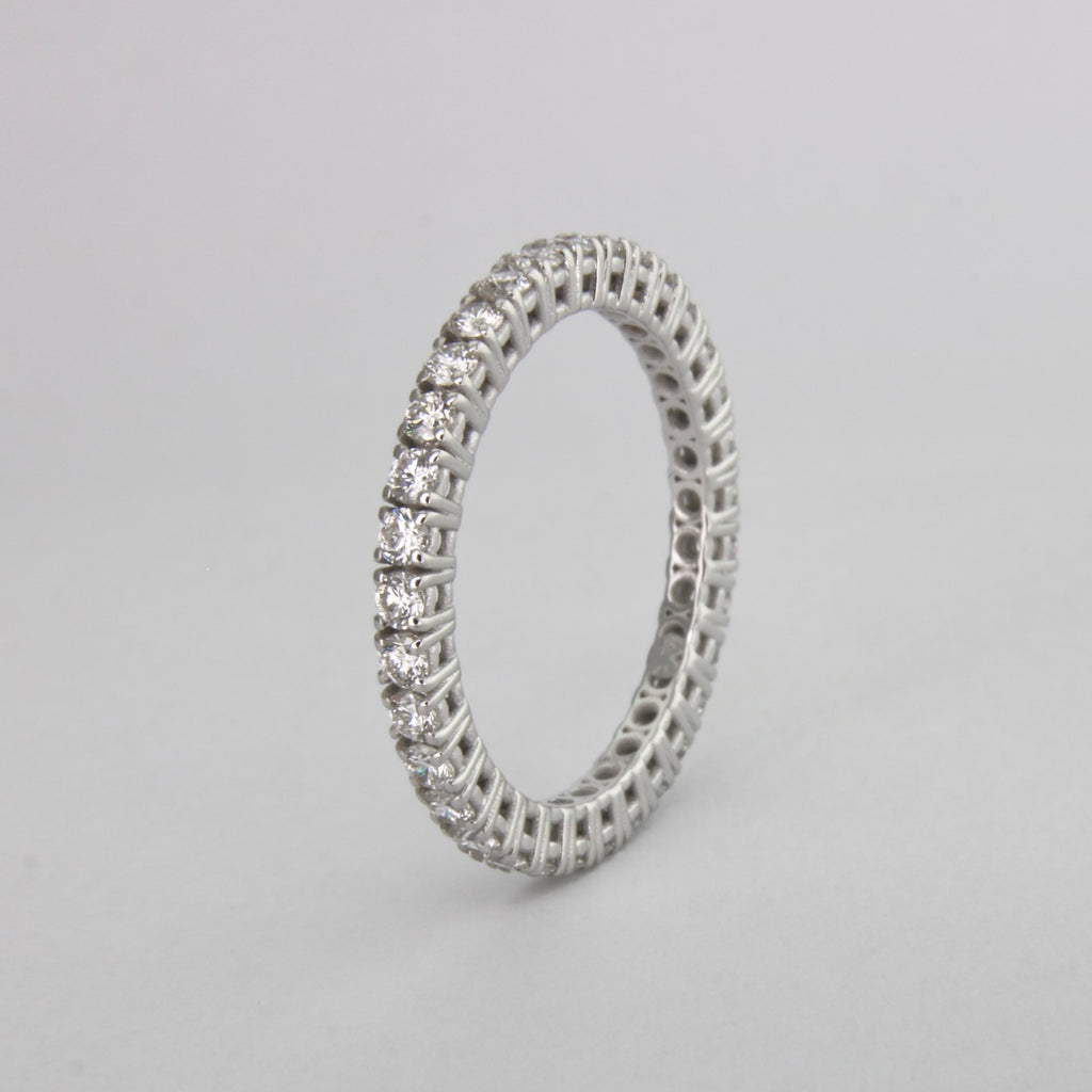 Anello Eternity con 1.20 ct  diamanti Naturali