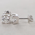 orecchini punto luce quadrato in oro bianco 18k e 2  diamanti naturali 0,20ct